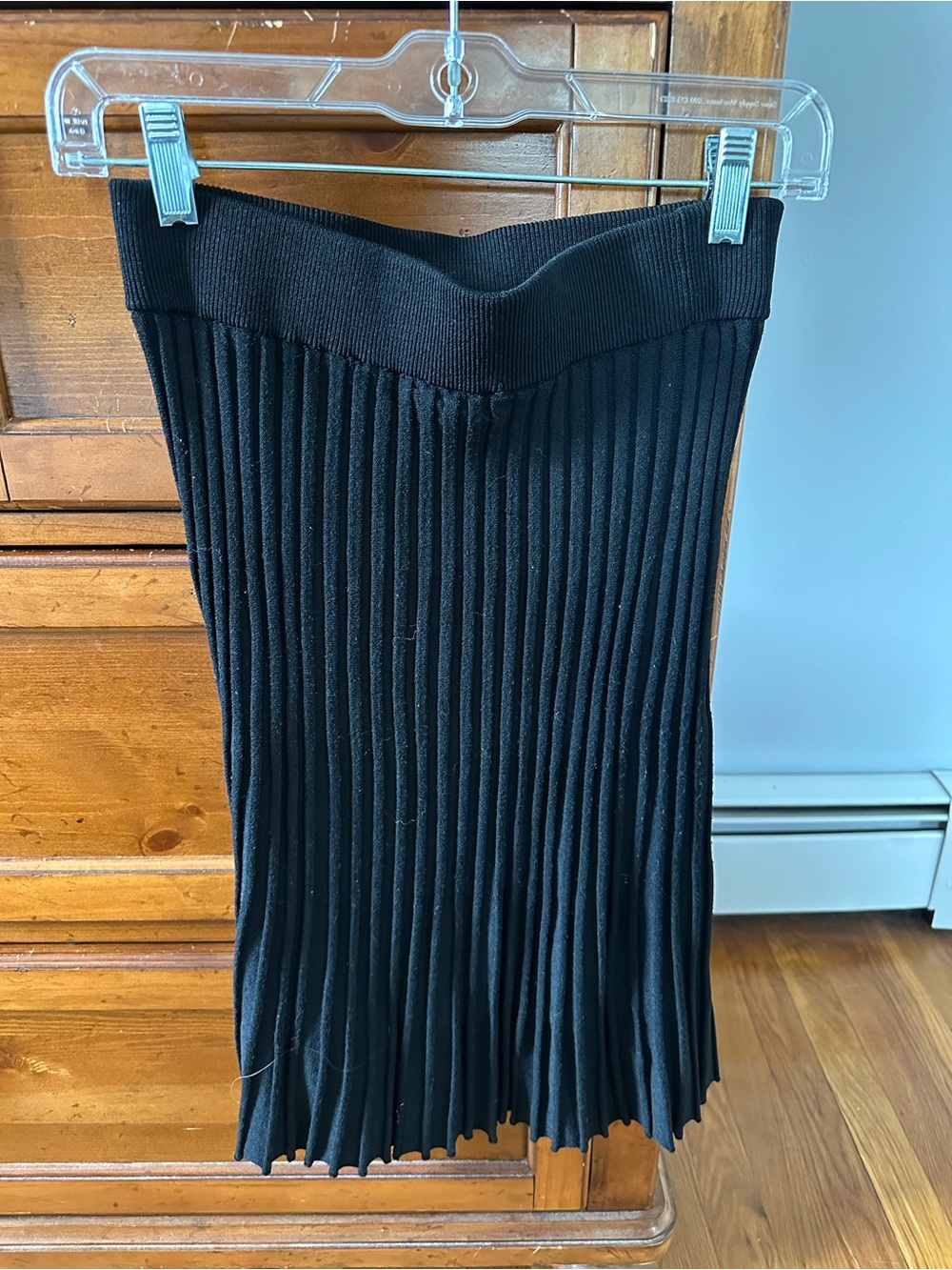 Ann Taylor Black Ribbed Pleated Pencil Skirt